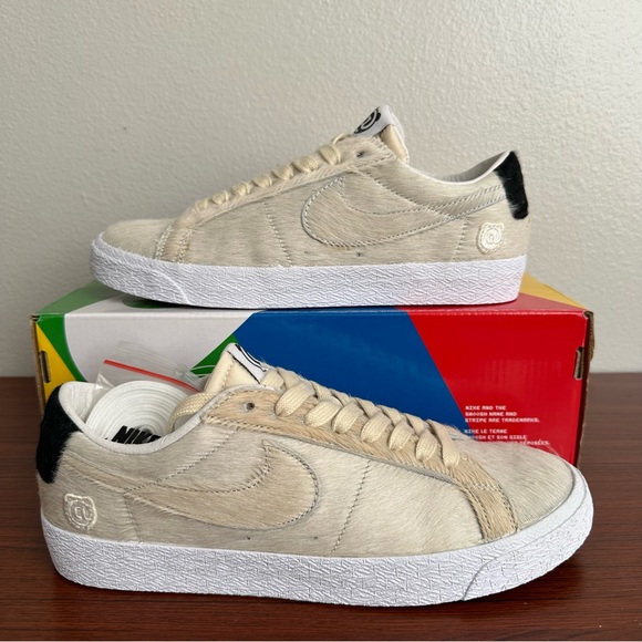 NEW Nike SB blazer low shoes medicom toy white pony hair size
